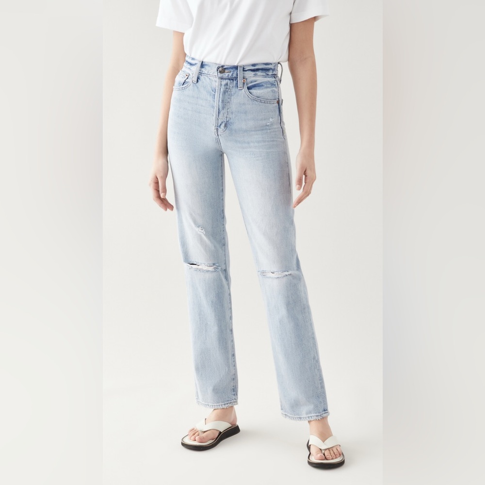 Pistola
Cassie Light Blue Straight Leg Jeans